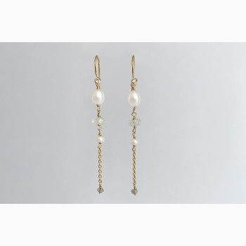 Gold ear ring, pearl - Horizon