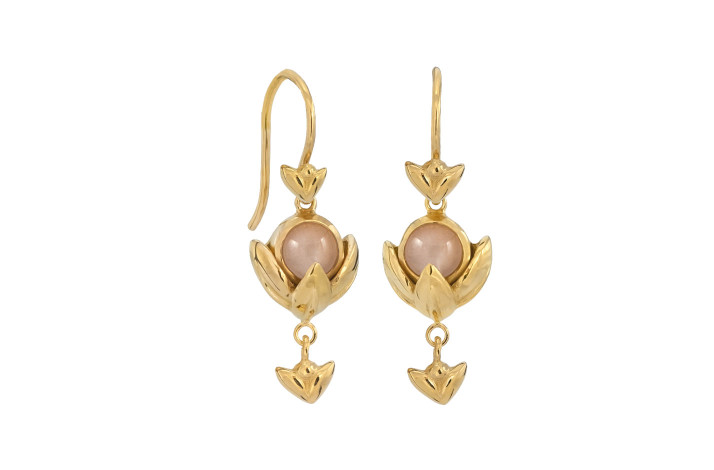 Gold plated ear ring - Water Lily