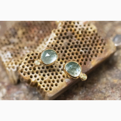 Gold plated ear pin - Calm Creek